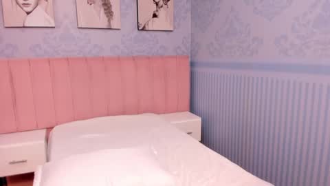 Snapshot of isa_little4u chatting on January 2025 12:26:01 AM online show from January 2025 12:26:01 AM