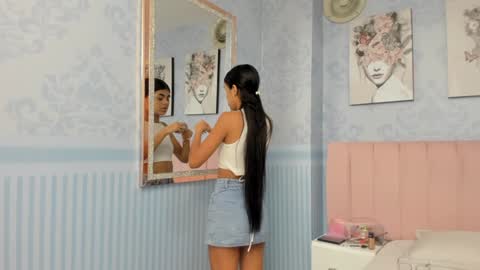 Snapshot of isa_little4u chatting on February 2025 06:51:01 PM online show from February 2025 06:51:01 PM