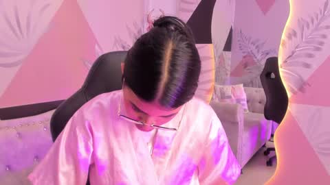 Snapshot of isa_little4u chatting on March 2025 01:35:02 PM online show from March 2025 01:35:02 PM