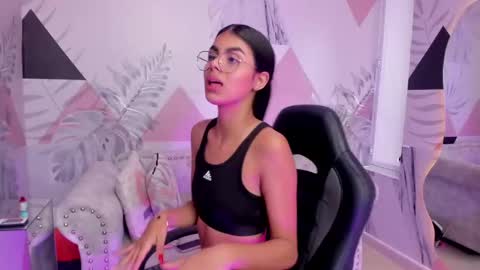 Snapshot of isa_little4u chatting on March 2025 04:28:02 PM online show from March 2025 04:28:02 PM