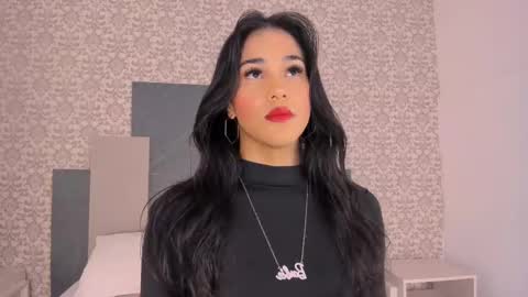 Snapshot of isa_little_star chatting on September 2025 12:31:02 PM Isa online show from September 2025 12:31:02 PM