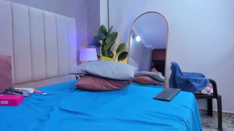 Isa and Martin  online show from March 2025 01:56:02 AM