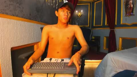 isaac_grimm online show from April 2026 03:22:02 AM