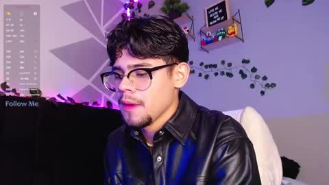 Isaac Saenz. online show from December 2024 12:41:01 AM