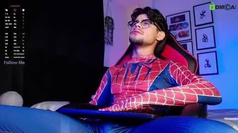 Isaac Saenz. online show from December 2025 10:03:01 PM