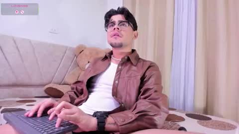 Isaac Saenz. online show from February 2026 02:11:02 PM