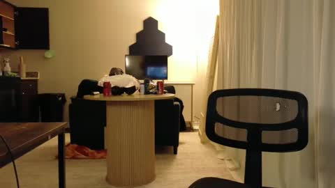 isaac online show from April 2026 06:11:02 AM