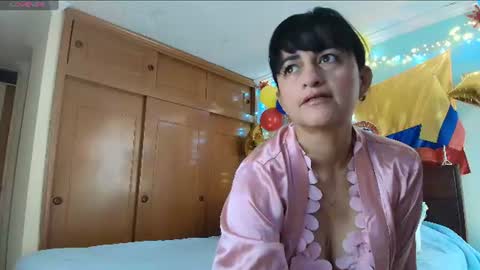 Isabeel Sofia online show from June 2026 12:33:02 PM