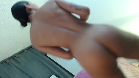 Snapshot of isabela_cameron chatting on February 2025 03:02:02 AM ISABELA online show from February 2025 03:02:02 AM