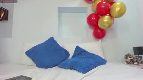 Snapshot of isabela_parkerr chatting on October 2025 01:52:01 PM Mommy Isa online show from October 2025 01:52:01 PM