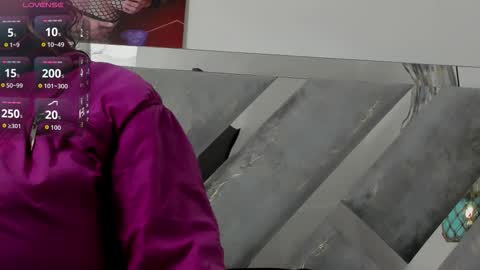 Snapshot of isabela_parkerr chatting on February 2026 07:19:01 AM Mommy Isa online show from February 2026 07:19:01 AM