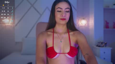 Snapshot of isabella__shine chatting on February 2025 03:49:01 PM Isa online show from February 2025 03:49:01 PM