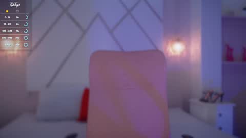 Snapshot of isabella__shine chatting on February 2025 04:03:01 PM Isa online show from February 2025 04:03:01 PM