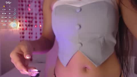 Snapshot of isabella__shine chatting on February 2025 03:32:02 PM Isa online show from February 2025 03:32:02 PM