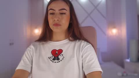 Snapshot of isabella__shine chatting on September 2025 04:09:05 PM Isa online show from September 2025 04:09:05 PM