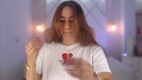 Snapshot of isabella__shine chatting on October 2025 02:59:01 PM Isa online show from October 2025 02:59:01 PM