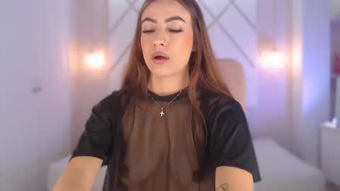 Snapshot of isabella__shine chatting on October 2025 03:46:02 PM Isa online show from October 2025 03:46:02 PM