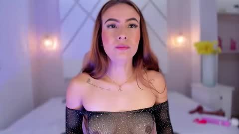 Snapshot of isabella__shine chatting on December 2025 03:52:01 PM Isa online show from December 2025 03:52:01 PM