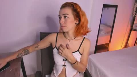 isabella online show from November 2025 05:12:02 PM