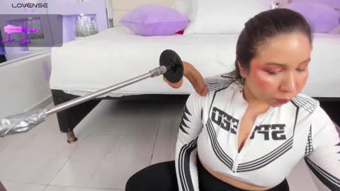 Isa online show from January 2025 03:41:01 AM