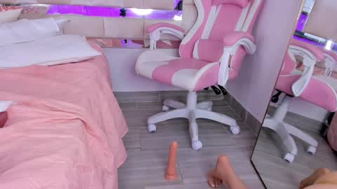 Snapshot of isabella_gomez11 chatting on January 2025 07:31:02 PM isabella_gomez11 online show from January 2025 07:31:02 PM