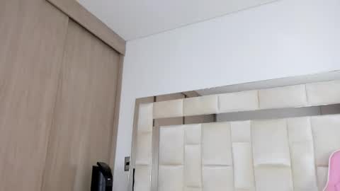 Snapshot of isabella_gomez11 chatting on February 2025 05:48:01 PM isabella_gomez11 online show from February 2025 05:48:01 PM