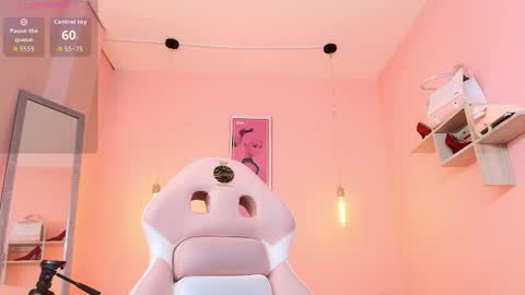 Snapshot of isabella_mendez_1 chatting on January 2026 01:14:01 PM Isa online show from January 2026 01:14:01 PM