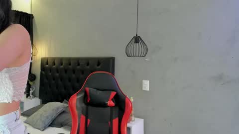 Snapshot of isabella_nowa chatting on February 2026 11:39:01 AM Isabella Nowa online show from February 2026 11:39:01 AM