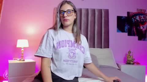 Isabella Rros online show from February 2025 03:23:01 AM