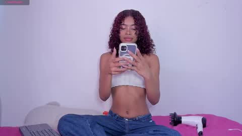 Snapshot of isabella_sex18 chatting on January 2025 10:56:01 PM isabella online show from January 2025 10:56:01 PM