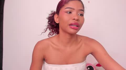 Snapshot of isabella_sex18 chatting on January 2025 01:37:02 AM isabella online show from January 2025 01:37:02 AM