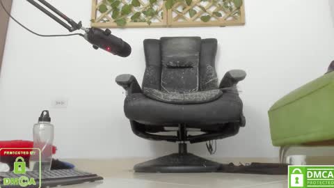 Snapshot of isabella_sweett_ chatting on December 2024 03:32:01 AM Isabella online show from December 2024 03:32:01 AM