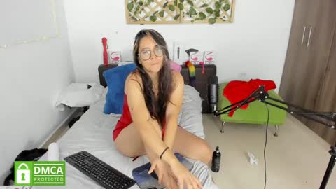 Snapshot of isabella_sweett_ chatting on January 2025 04:45:01 AM Isabella online show from January 2025 04:45:01 AM