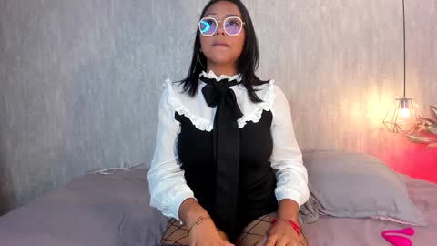 isabella zc online show from January 2025 02:51:01 PM