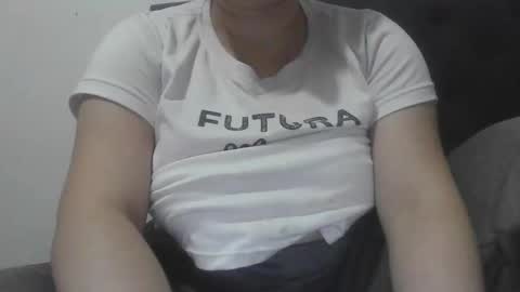 Snapshot of isabellaa_hills_ chatting on October 2025 03:35:02 PM isabellaa_hills_ online show from October 2025 03:35:02 PM