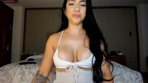 ISABEL online show from December 2024 01:58:02 AM