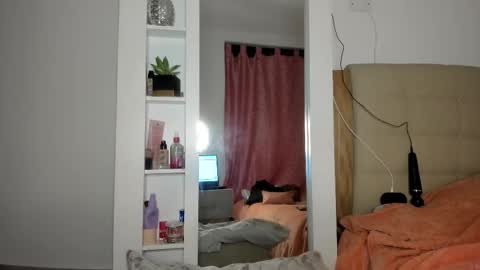 ISABEL online show from January 2026 07:33:02 AM