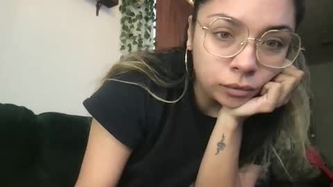 isabellaelizabeth online show from April 2026 07:05:02 PM