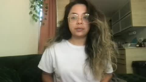 Snapshot of isabellaelizabeth chatting on July 2026 05:38:02 PM isabellaelizabeth online show from July 2026 05:38:02 PM