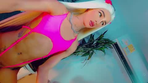 isabellagirs online show from May 2026 04:43:01 AM