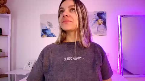 Snapshot of isabellaharley chatting on June 2026 01:35:02 PM Isabella online show from June 2026 01:35:02 PM