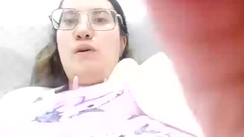 Snapshot of isabellahunter2 chatting on June 2026 05:08:01 AM isabellahunter2 online show from June 2026 05:08:01 AM