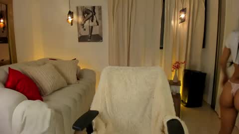 ISABELLA  online show from May 2026 03:52:01 PM