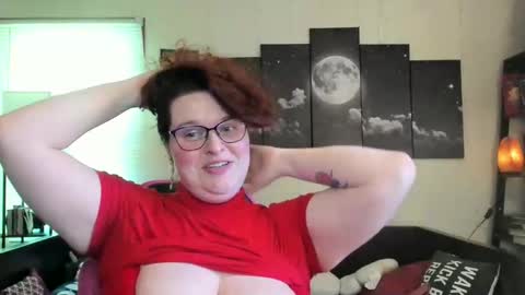 isabellamariedarcy online show from May 2026 07:00:01 PM