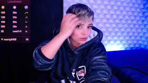 Isabella Mout  online show from February 2025 11:45:01 PM