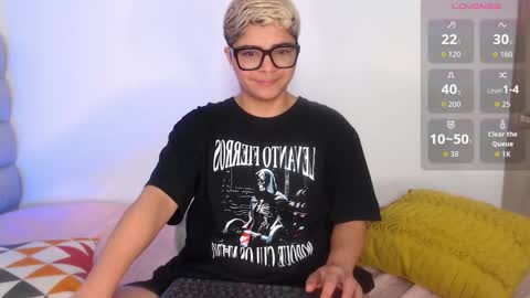 Isabella Mout  online show from January 2026 07:30:01 PM