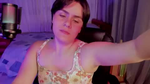 Isabella online show from May 2026 05:01:02 AM