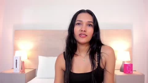 isabellathomass online show from July 2026 07:27:02 PM