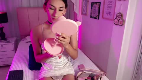 Isabelle Daza online show from April 2026 12:08:02 PM