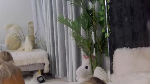 IsabelleEthan online show from April 2026 02:13:01 AM